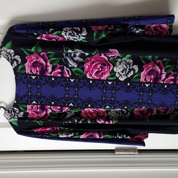 Susan Graver 3/4 sleeve Large multi color with flower print top/blouse - Picture 11 of 12